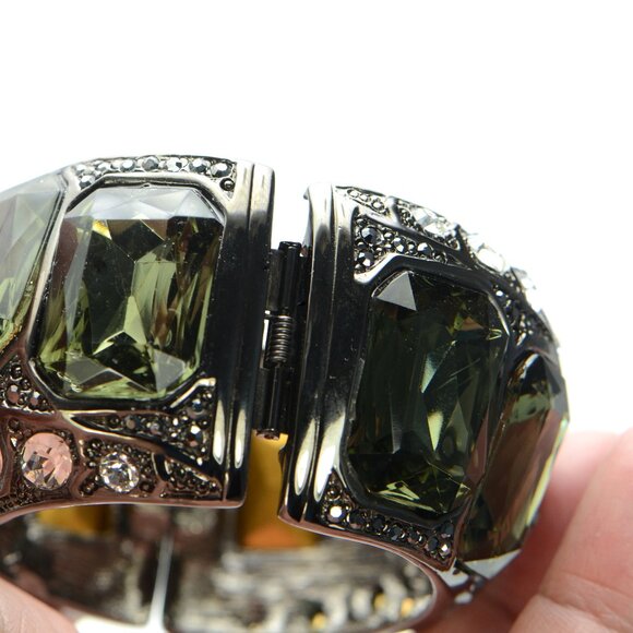 Kenneth Jay Lane KJL Gunmetal Twisted Crystal Cuff Bracelet - Picture 7 of 10